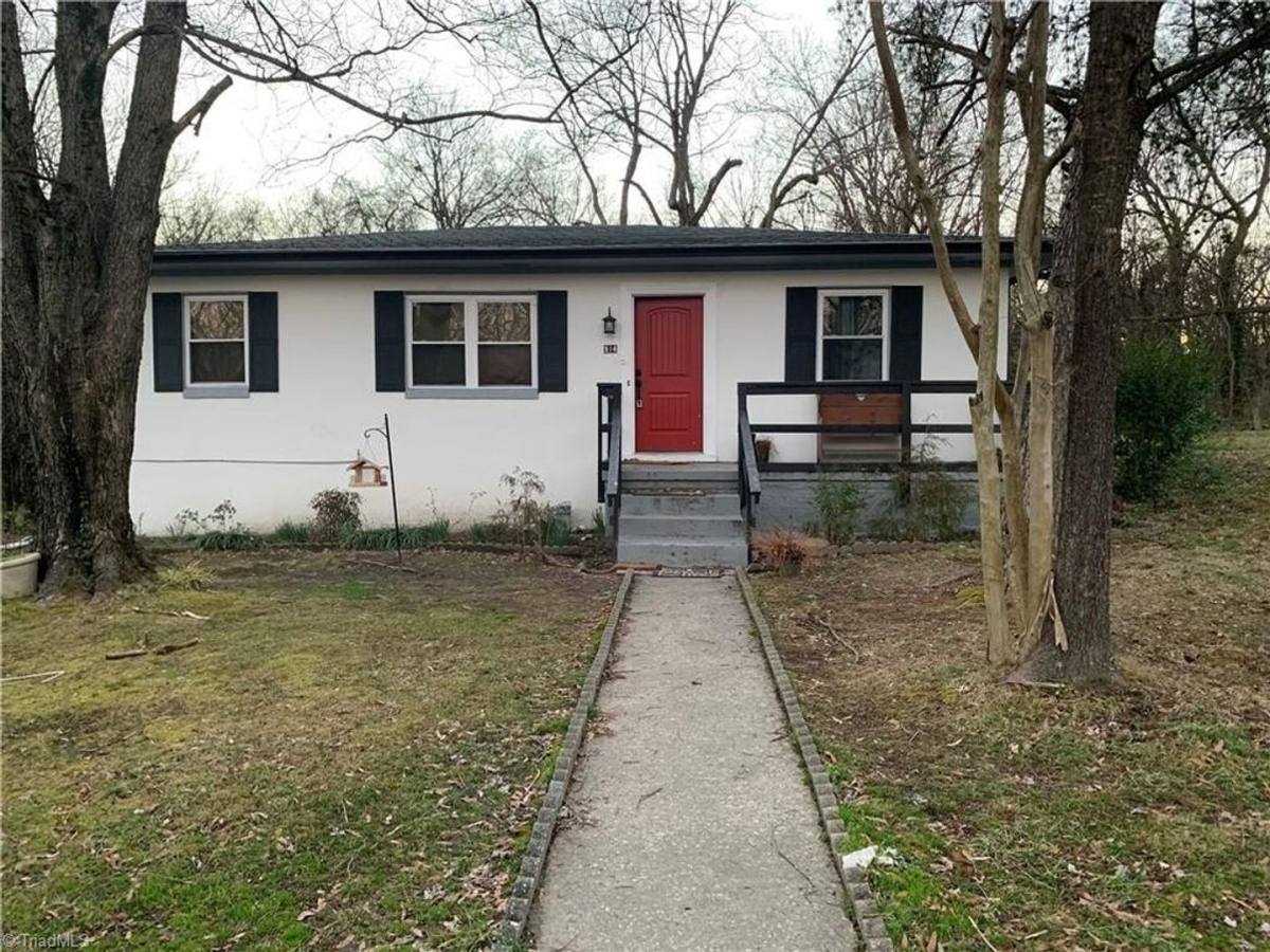 House for rent at 914 Martin St, Greensboro, NC 27406