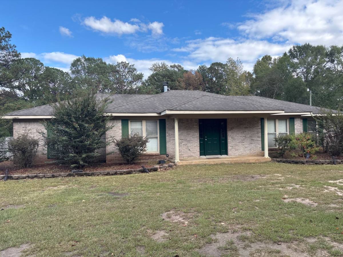 House for rent at 5175 Patterson Rd, Montgomery, AL 36116