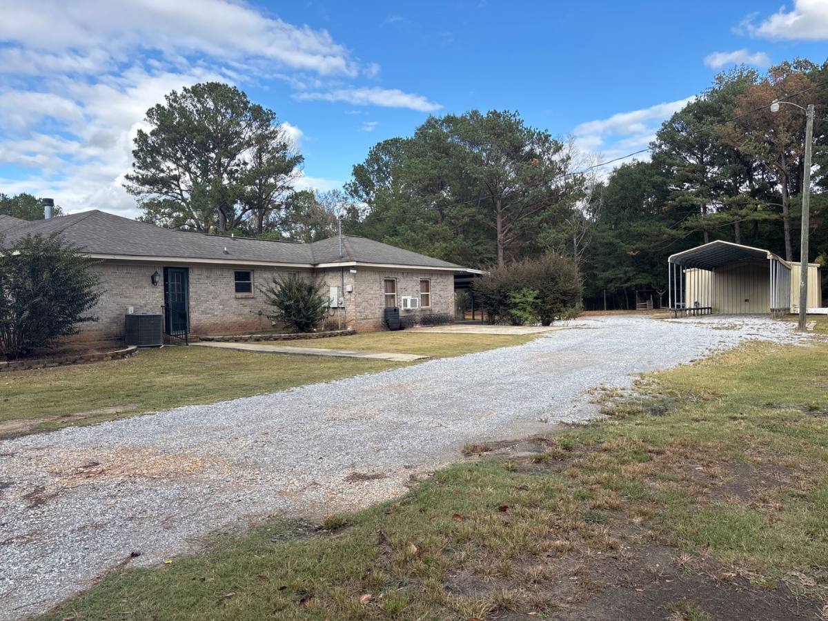 House for rent at 5175 Patterson Rd, Montgomery, AL 36116