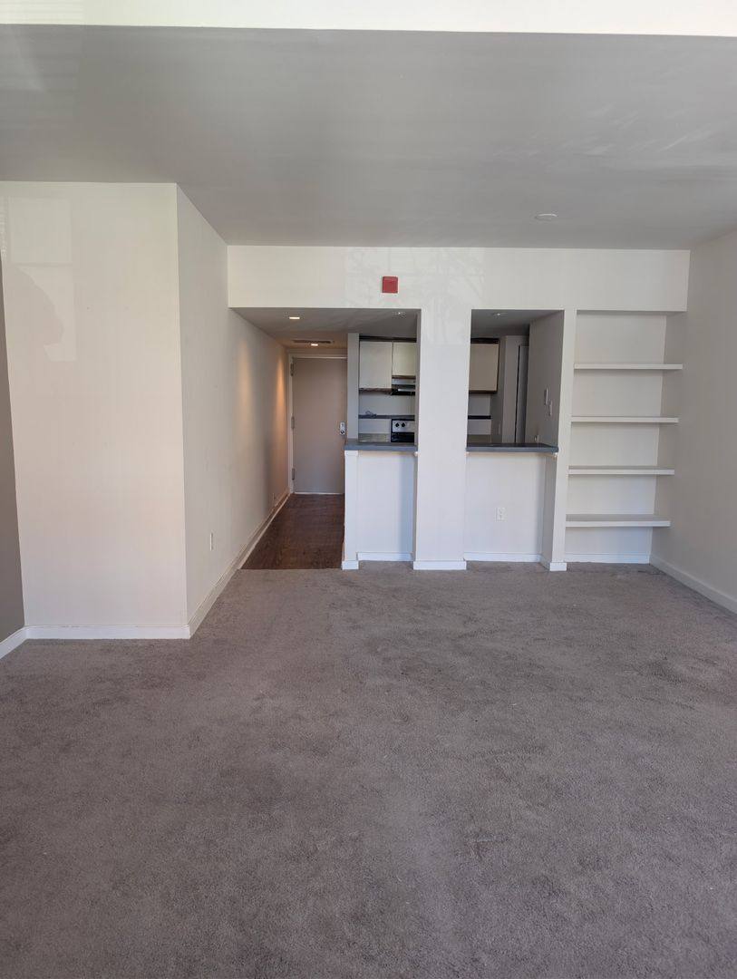 Apartment for rent at 24-30 S Bank St, Philadelphia, PA 19106