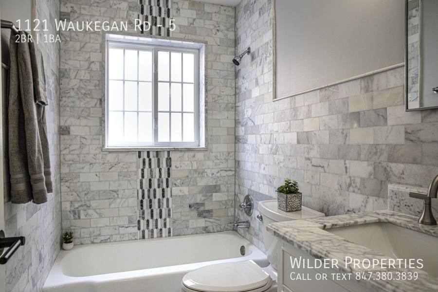 Townhouse for rent at 1121 Waukegan Rd #5, Deerfield, IL 60015