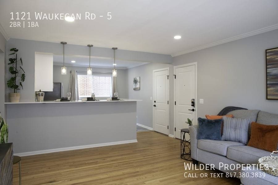Townhouse for rent at 1121 Waukegan Rd #5, Deerfield, IL 60015