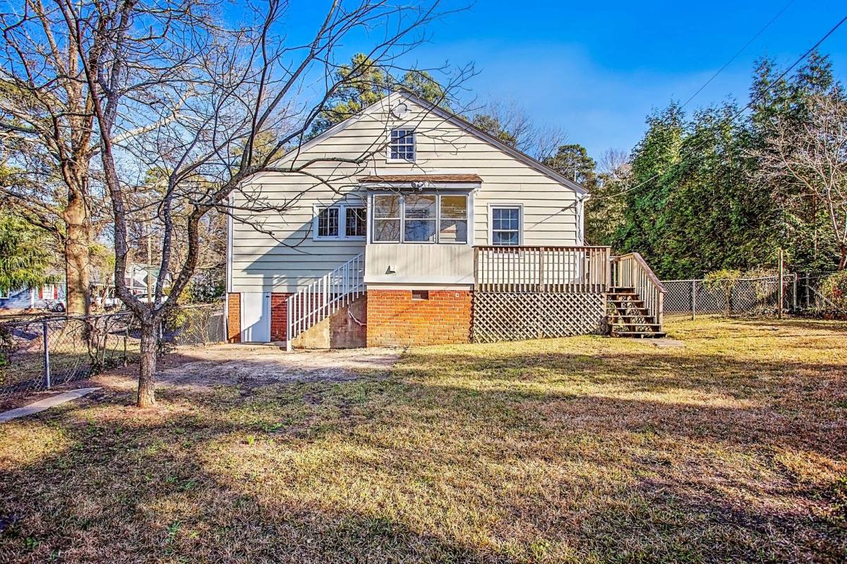 House for rent at 809 Cape Fear Ave, Fayetteville, NC 28303