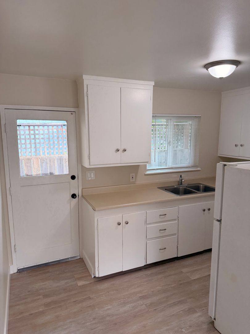 Apartment for rent at 108 Boyce St, Santa Rosa, CA 95401