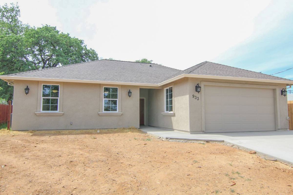 Apartment for rent at 933 July Way, Redding, CA 96003