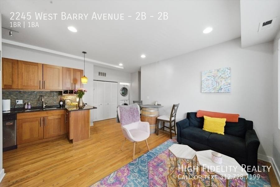 Apartment for rent at 2245 W Barry Ave #2B, Chicago, IL 60618