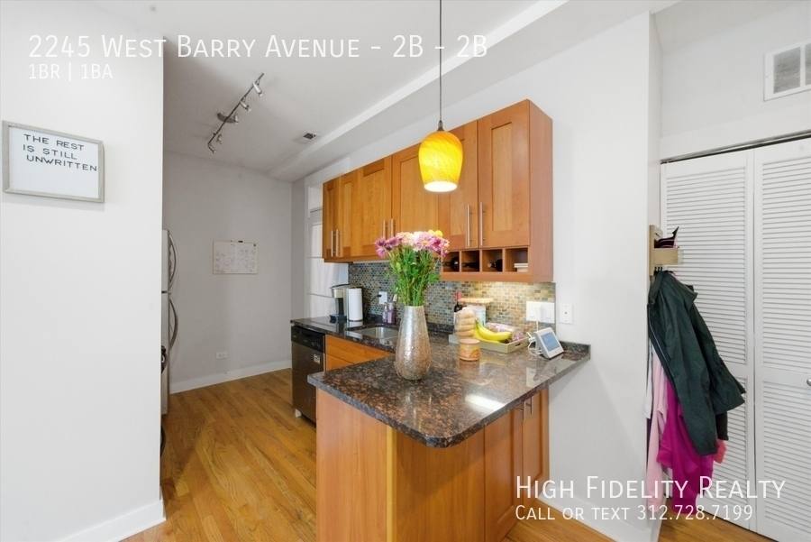 Apartment for rent at 2245 W Barry Ave #2B, Chicago, IL 60618