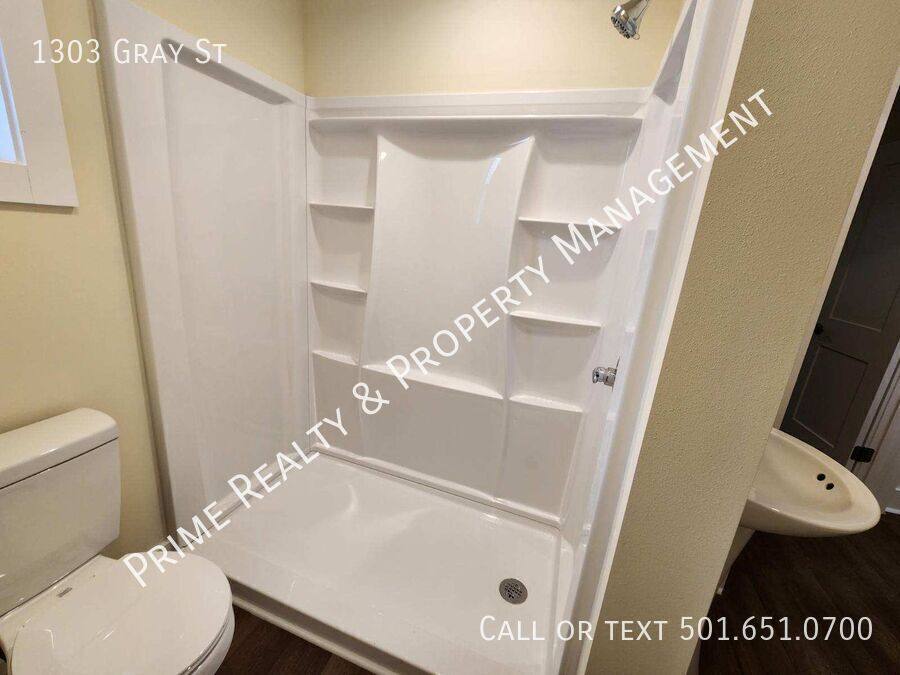 House for rent at 1303 Gray St, Benton, AR 72015