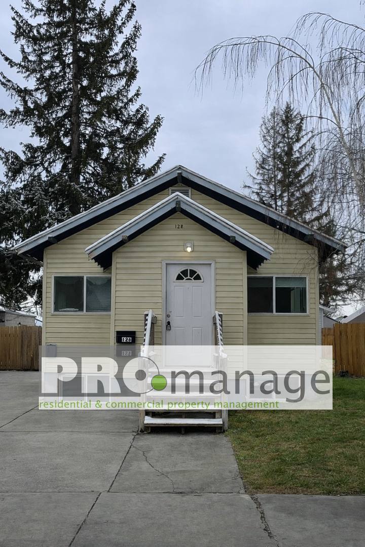 House for rent at 128 Whittier St, Idaho Falls, ID 83402