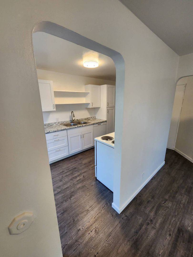 Apartment for rent at 1483 NW Fairmount St, Roseburg, OR 97470
