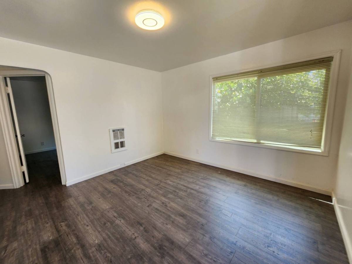Apartment for rent at 1483 NW Fairmount St, Roseburg, OR 97470