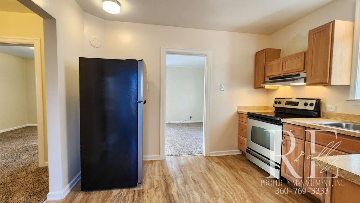 Apartment for rent at 1540 N Callow Ave, Bremerton, WA 98312