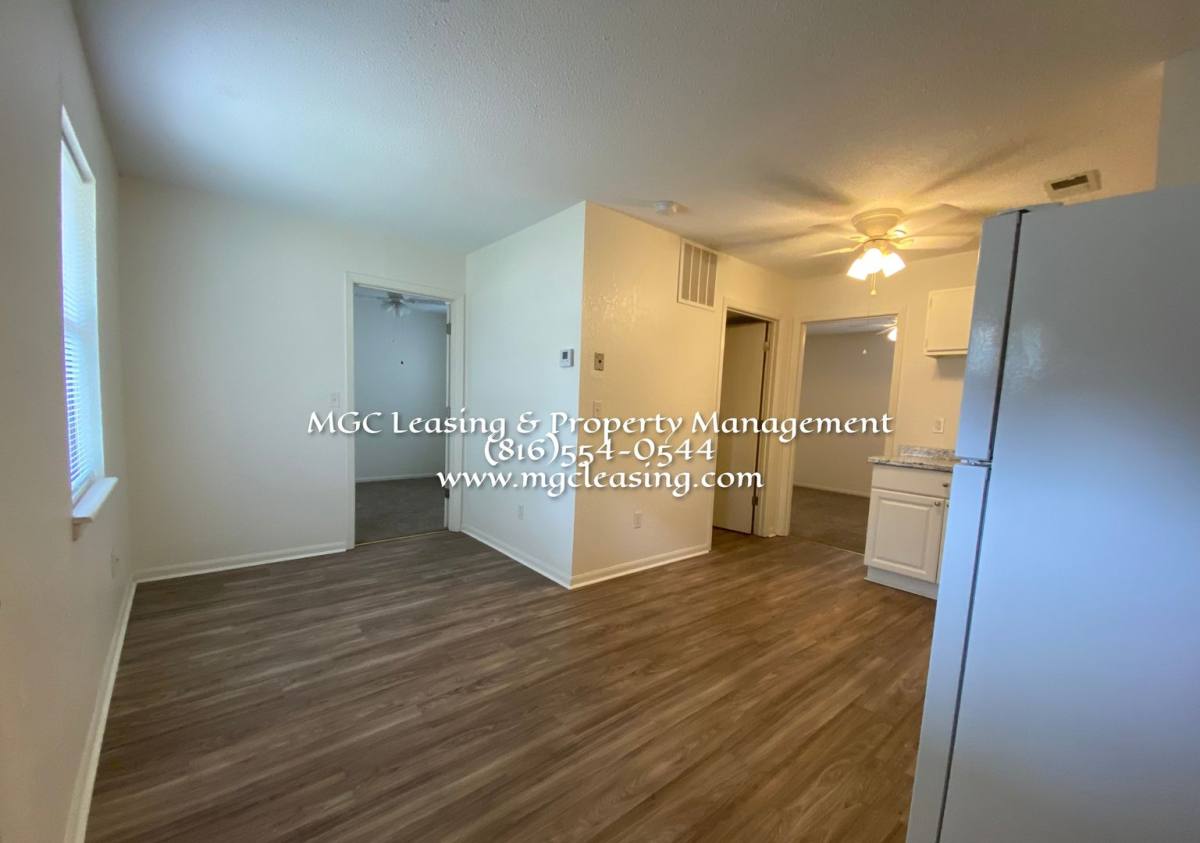 Apartment for rent at 303 SE Grand Ave, Lees Summit, MO 64063