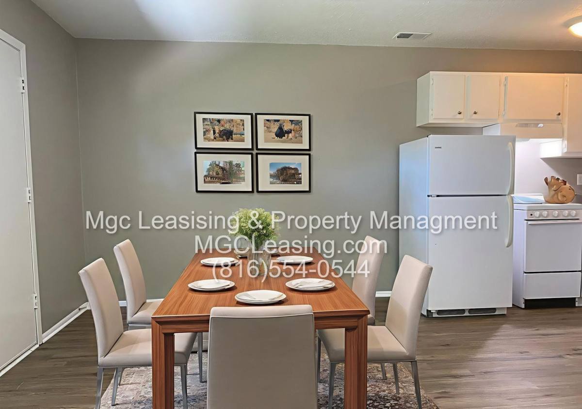 Apartment for rent at 303 SE Grand Ave, Lees Summit, MO 64063