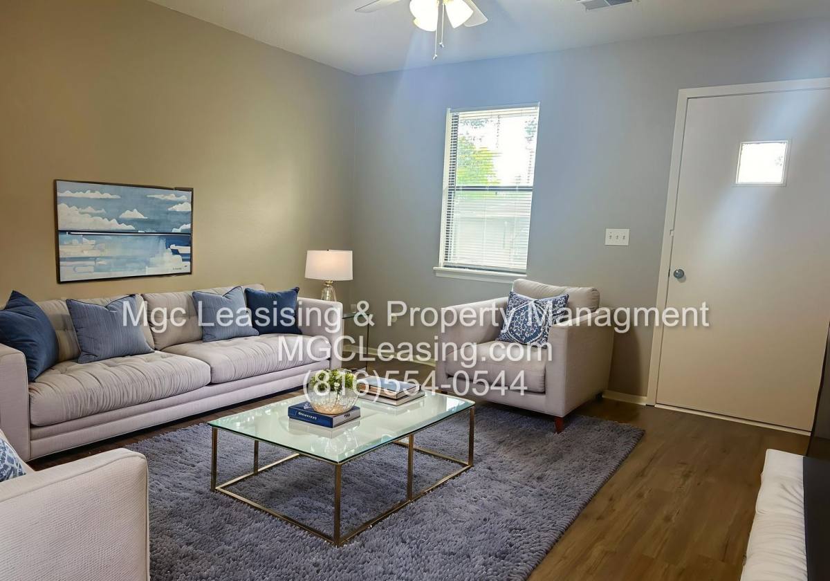 Apartment for rent at 303 SE Grand Ave, Lees Summit, MO 64063