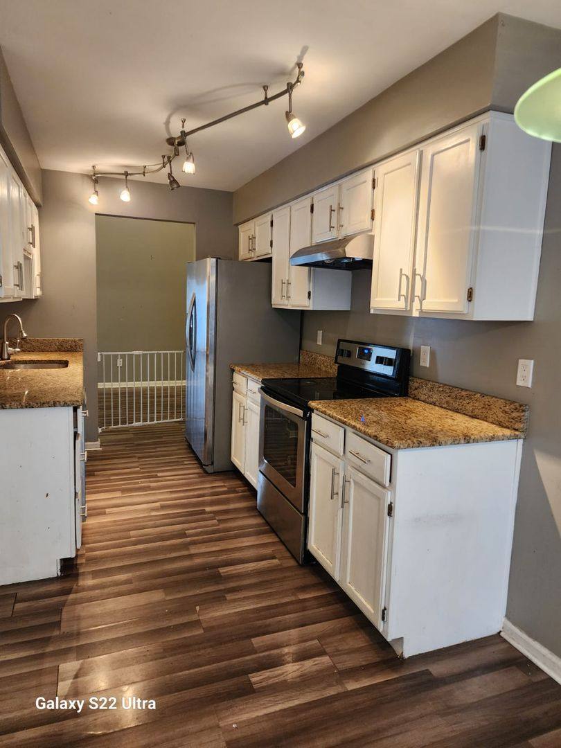 Townhouse for rent at 2303 Doral Dr, Blackwood, NJ 08012