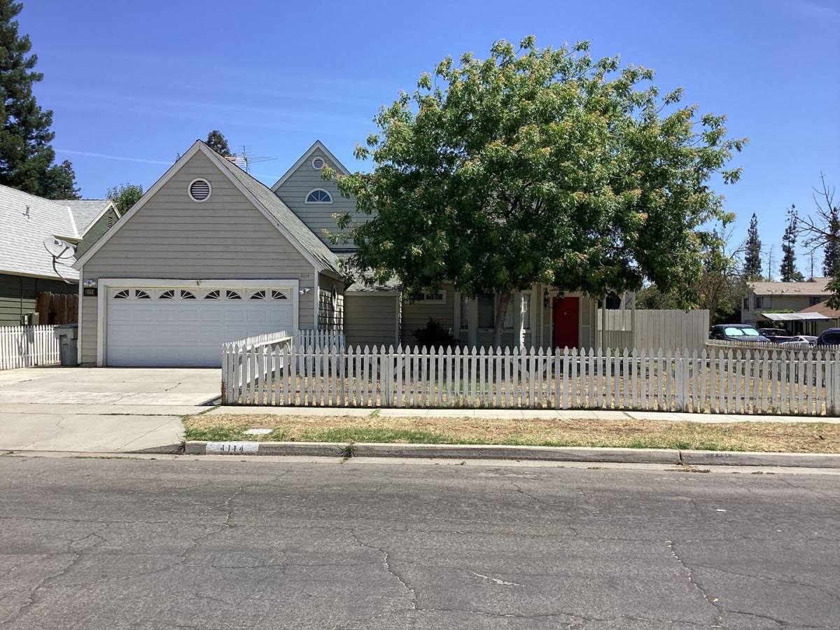4114 W Regency Ave, Fresno, CA 93722