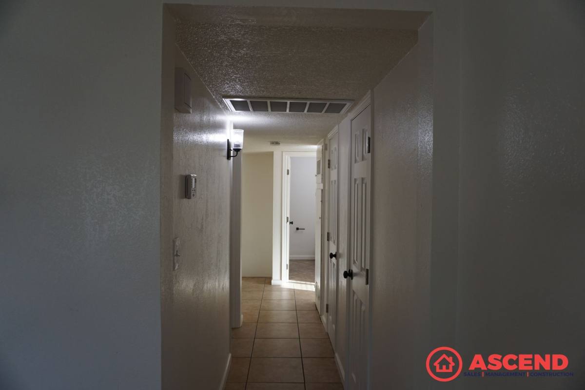 Apartment for rent at 100 Warren Ave, Bakersfield, CA 93308