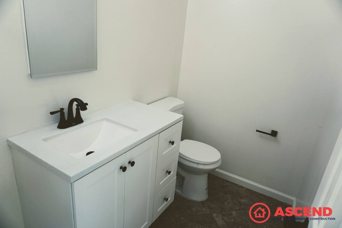 Apartment for rent at 100 Warren Ave, Bakersfield, CA 93308