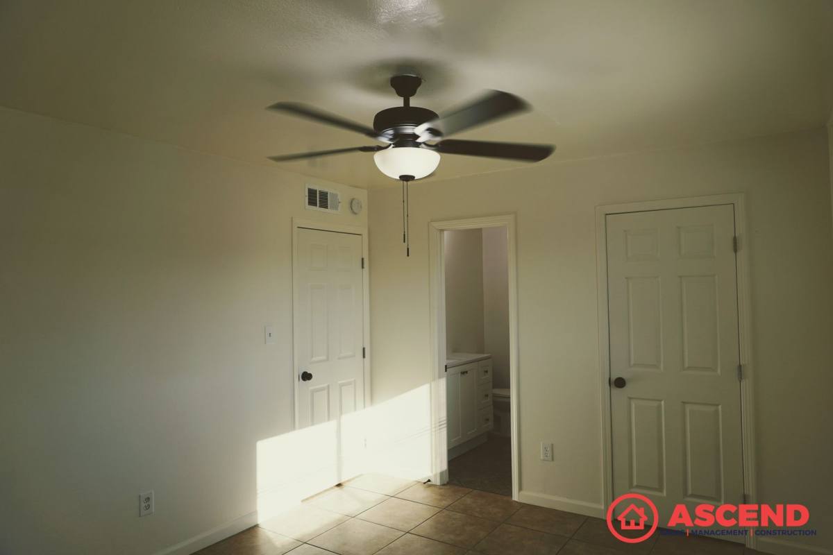 Apartment for rent at 100 Warren Ave, Bakersfield, CA 93308