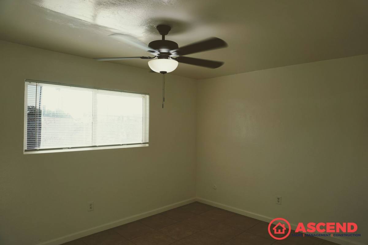 Apartment for rent at 100 Warren Ave, Bakersfield, CA 93308