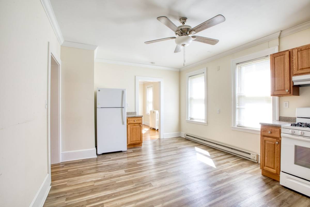 Apartment for rent at 44 Glendale Ave, Hartford, CT 06106