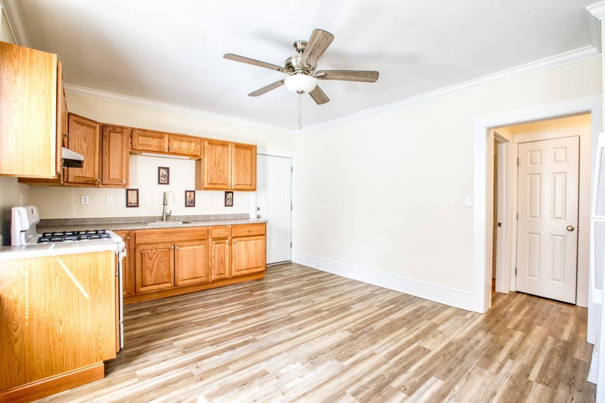 Apartment for rent at 44 Glendale Ave, Hartford, CT 06106