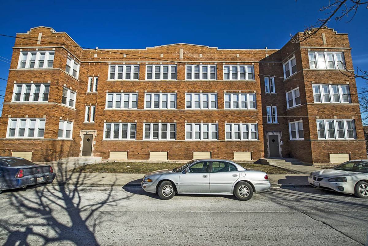 Apartment for rent at 7654 S Marshfield Ave, Chicago, IL 60620