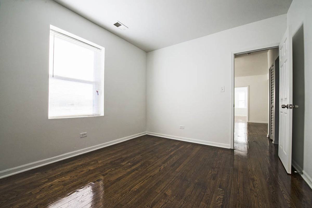 Apartment for rent at 7654 S Marshfield Ave, Chicago, IL 60620