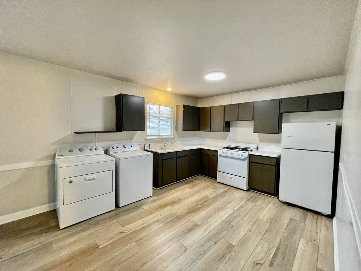 Townhouse for rent at 1114 Advance St, San Marcos, TX 78666