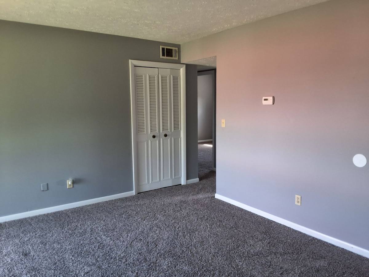 Apartment for rent at 253 University Dr, Radcliff, KY 40160
