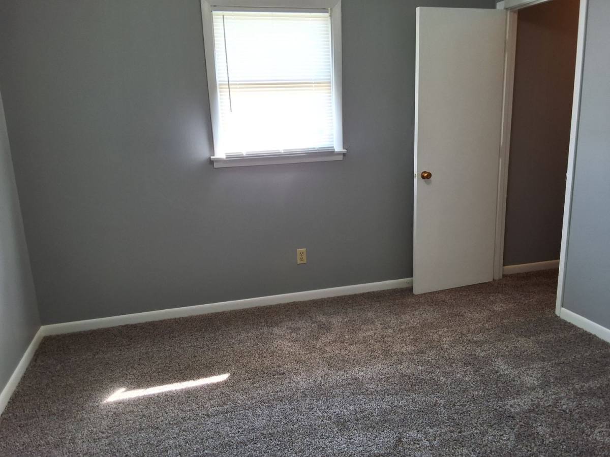 Apartment for rent at 253 University Dr, Radcliff, KY 40160