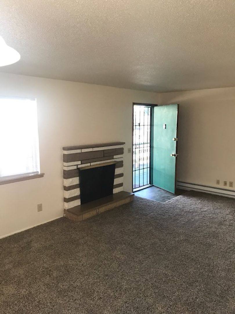 Apartment for rent at 8605 Hipkins Rd SW, Lakewood, WA 98498