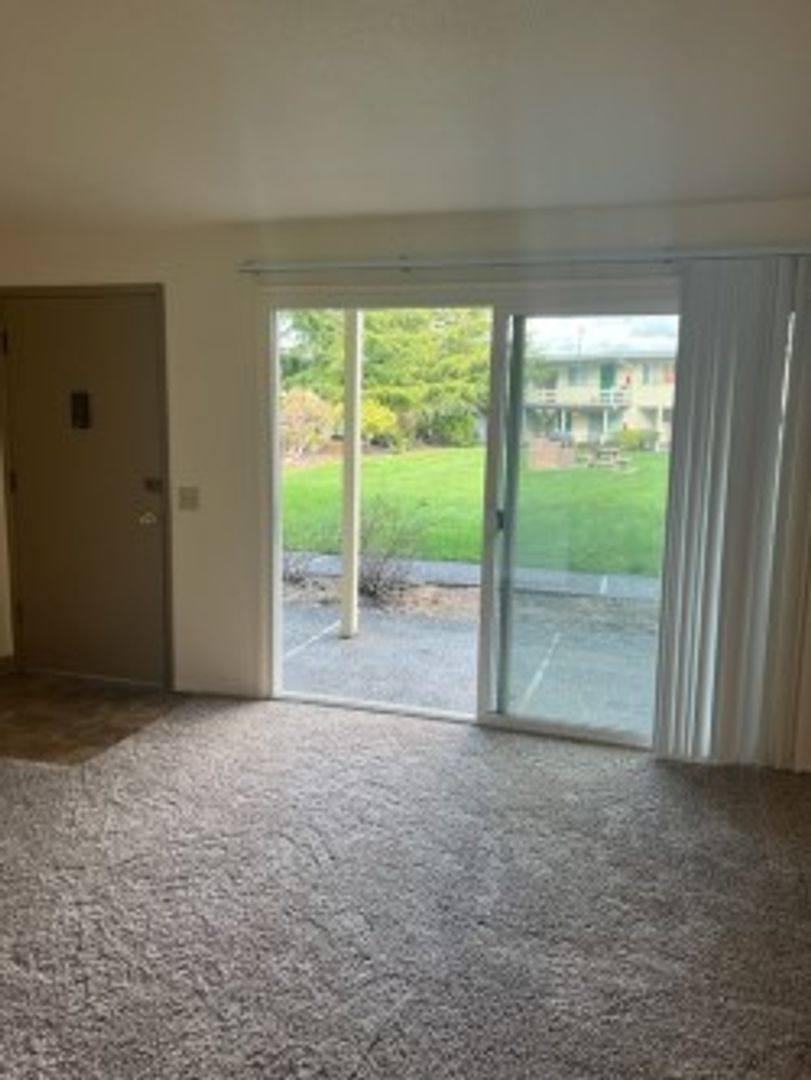 Apartment for rent at 8605 Hipkins Rd SW, Lakewood, WA 98498