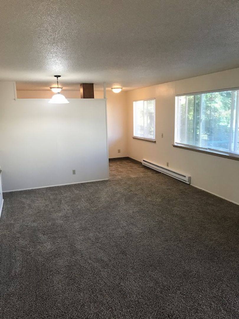 Apartment for rent at 8605 Hipkins Rd SW, Lakewood, WA 98498