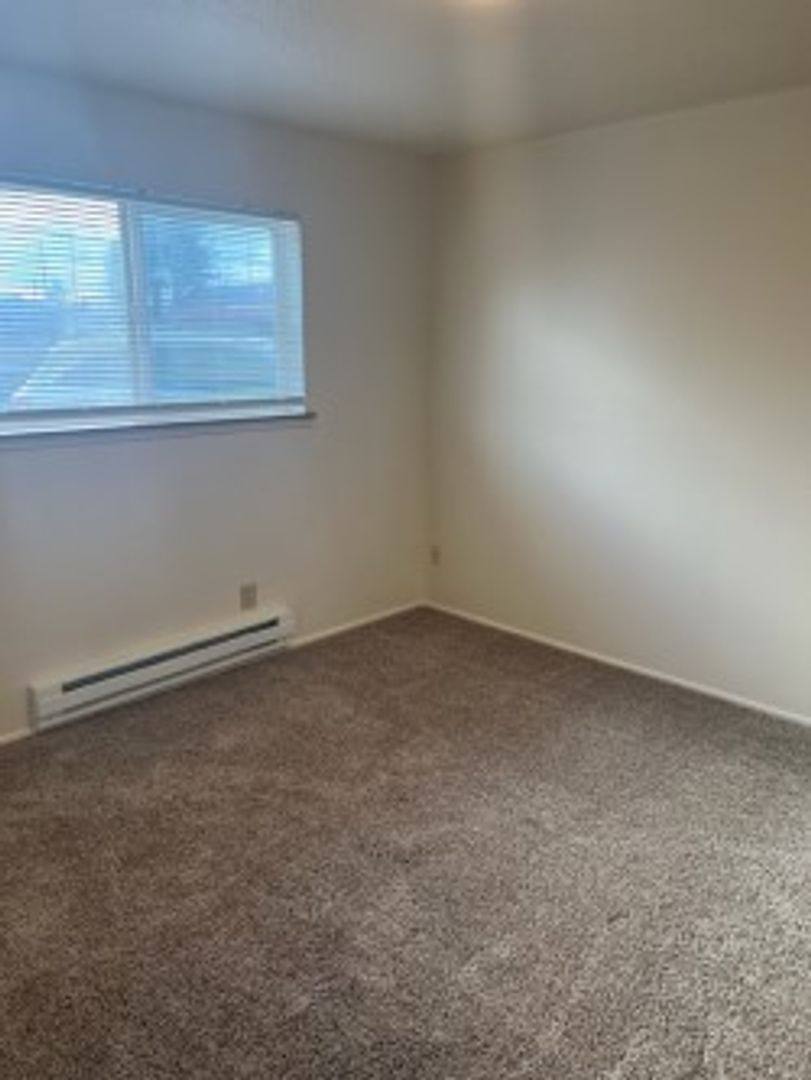 Apartment for rent at 8605 Hipkins Rd SW, Lakewood, WA 98498