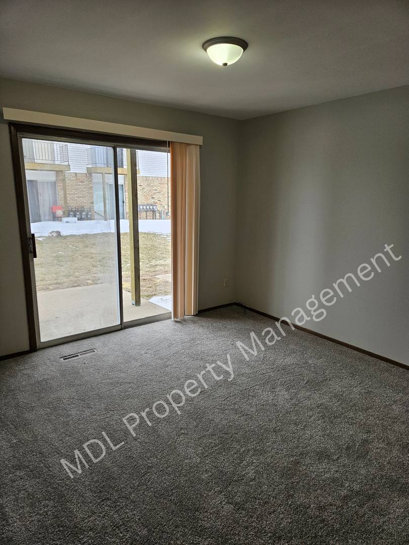 Apartment for rent at 5055 S Washington Rd, Saginaw, MI 48601