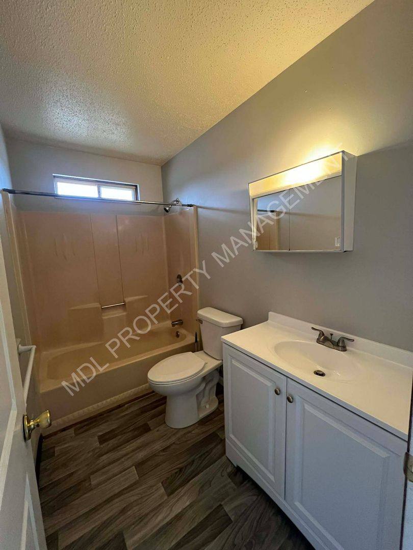 Apartment for rent at 5055 S Washington Rd, Saginaw, MI 48601
