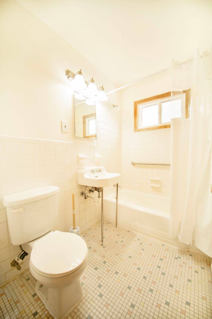 Apartment for rent at 2500 - 7th Ave E, Saint Paul, MN 55109