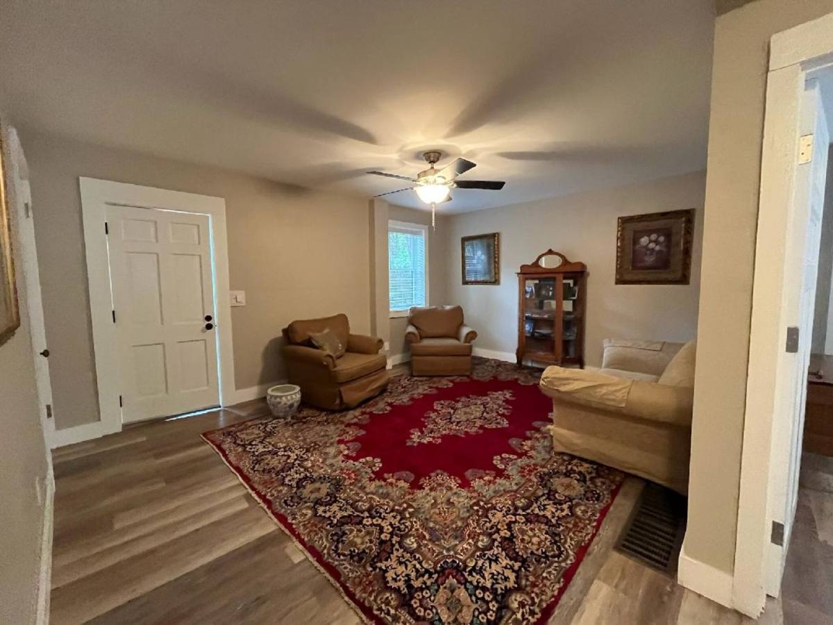 Apartment for rent at 1415 S 3rd St, Louisville, KY 40208