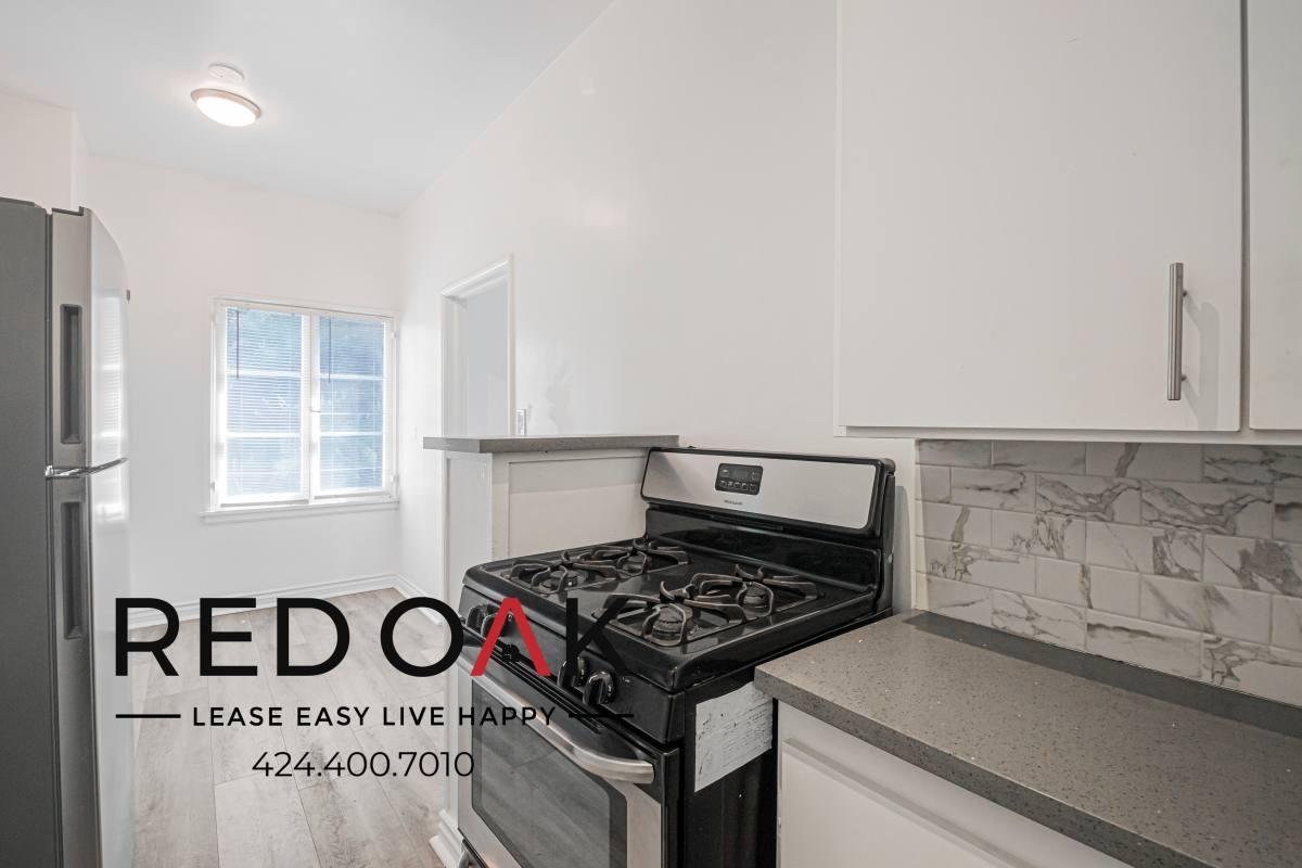 Apartment for rent at 323 E Lomita Ave #202, Glendale, CA 91205