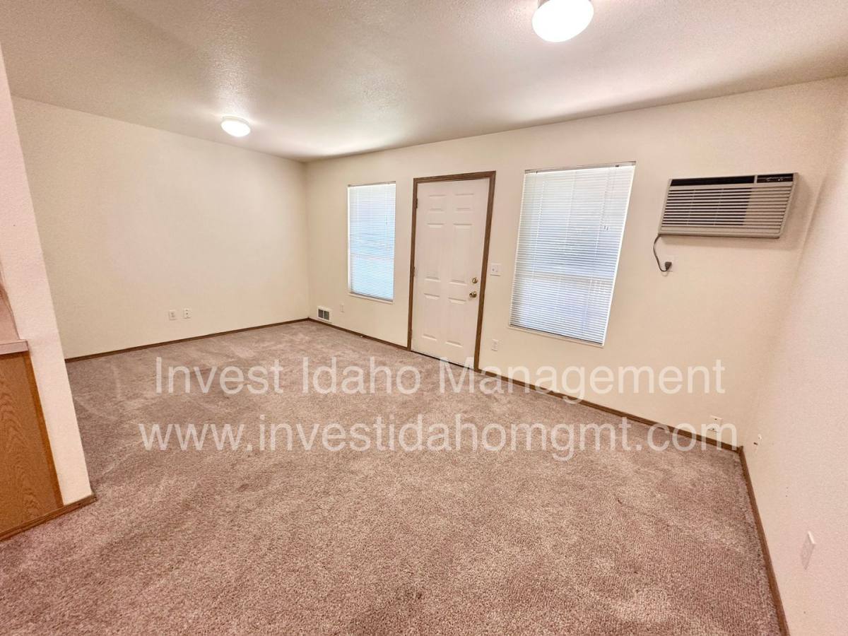 Apartment for rent at 1682 S Barlow Lane, Boise, ID 83709