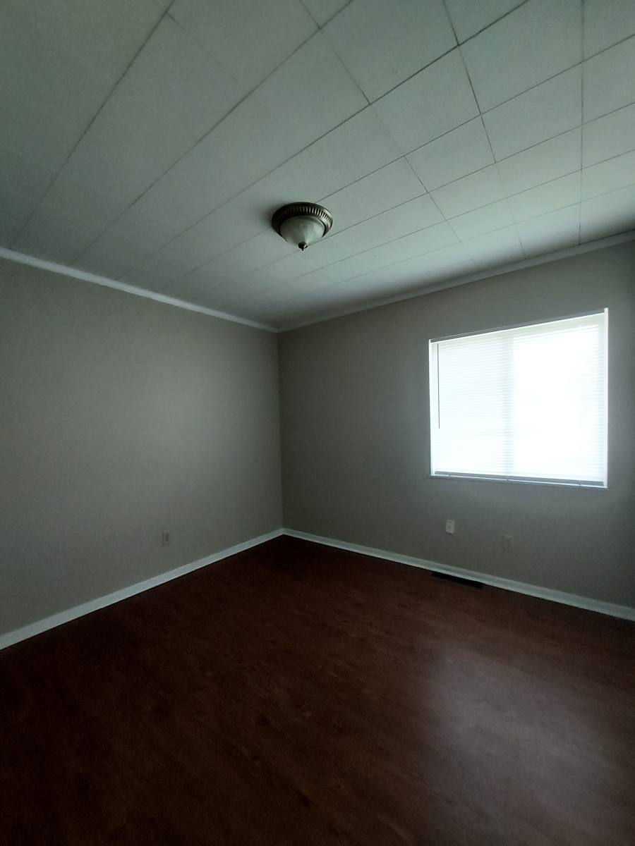 Apartment for rent at 20 S Fulton Ave #3, Newark, OH 43055