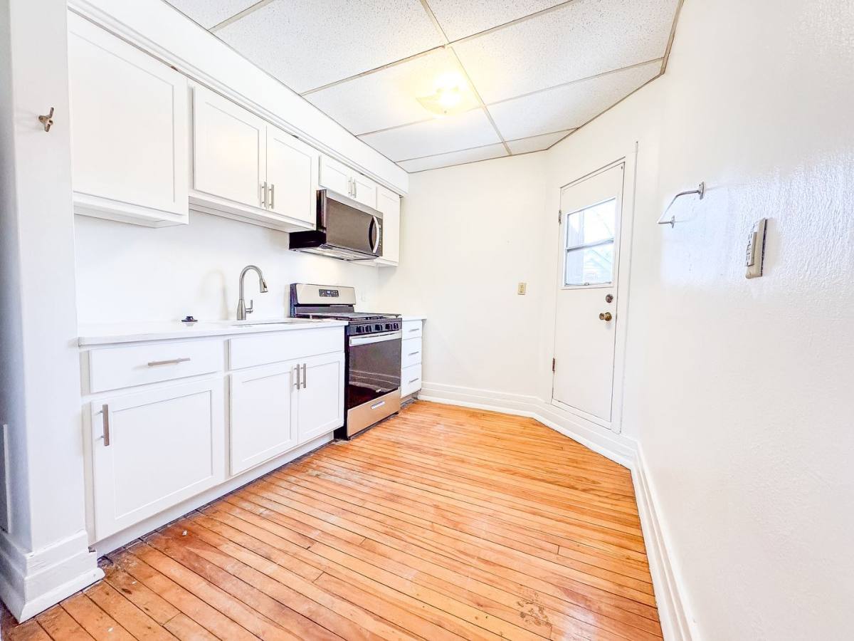 Apartment for rent at 1632 Jefferson St, Madison, WI 53703