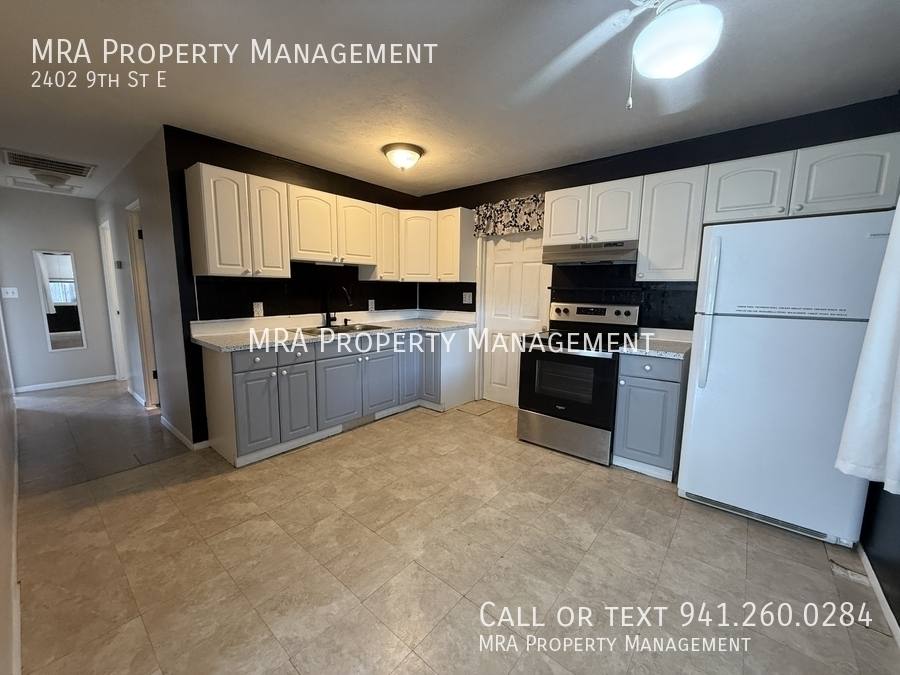 House for rent at 2402 9th St E, Bradenton, FL 34208