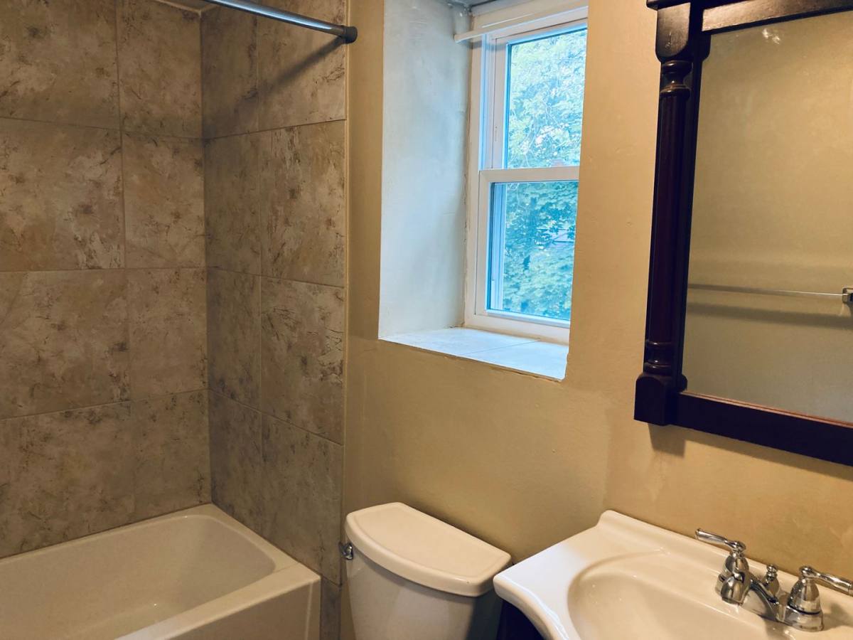 Apartment for rent at 564 Maryland Ave, Pittsburgh, PA 15202