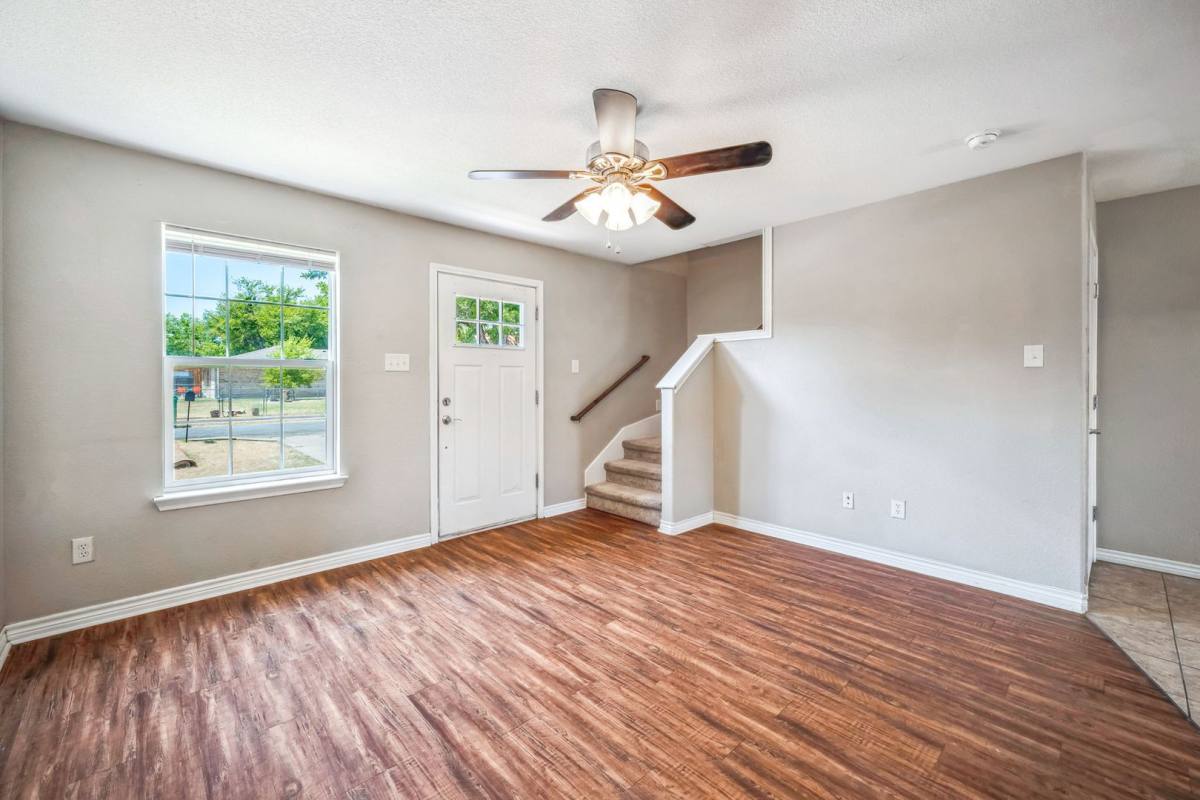 Townhouse for rent at 1401 N Columbia St, Stephenville, TX 76401