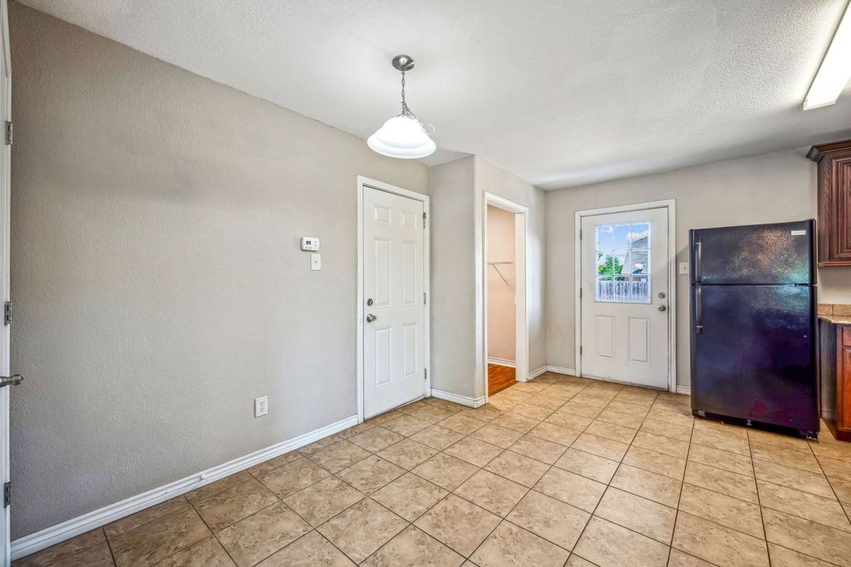 Townhouse for rent at 1401 N Columbia St, Stephenville, TX 76401