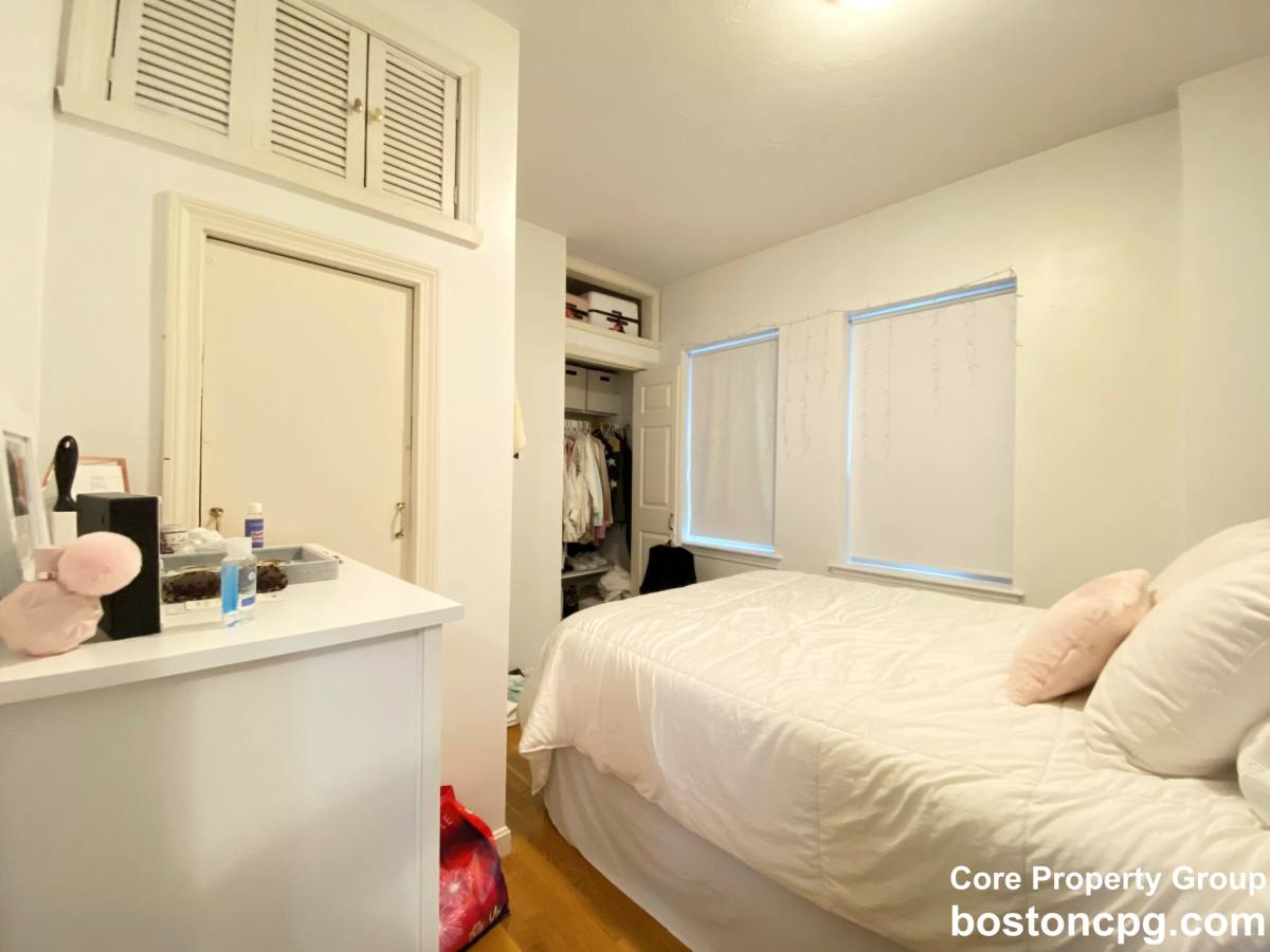 Apartment for rent at 38 Charter #4, Boston, MA 02113