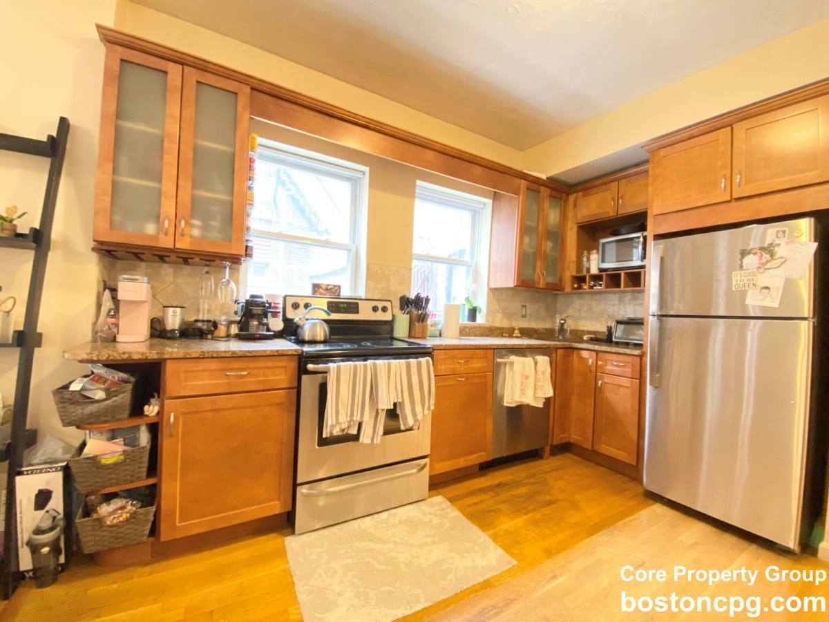 Apartment for rent at 38 Charter #4, Boston, MA 02113